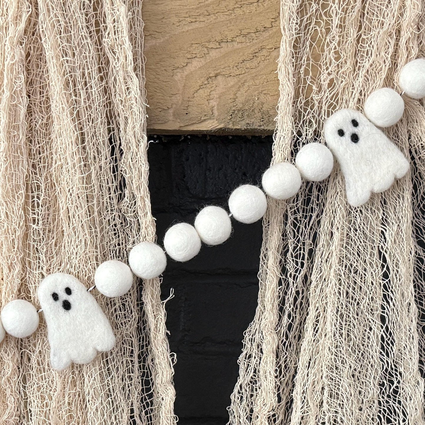 Halloween Felt Ball Garland - White Ghost