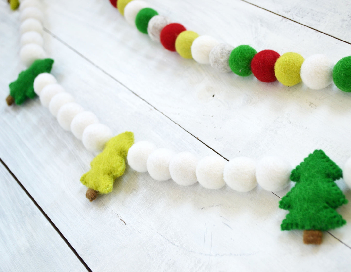 Christmas Tree Garland / Christmas Tree Felt Ball Garland / Felt Ball Garland / Holiday Garland / Xmas Garland / Christmas Felt Ball Garland