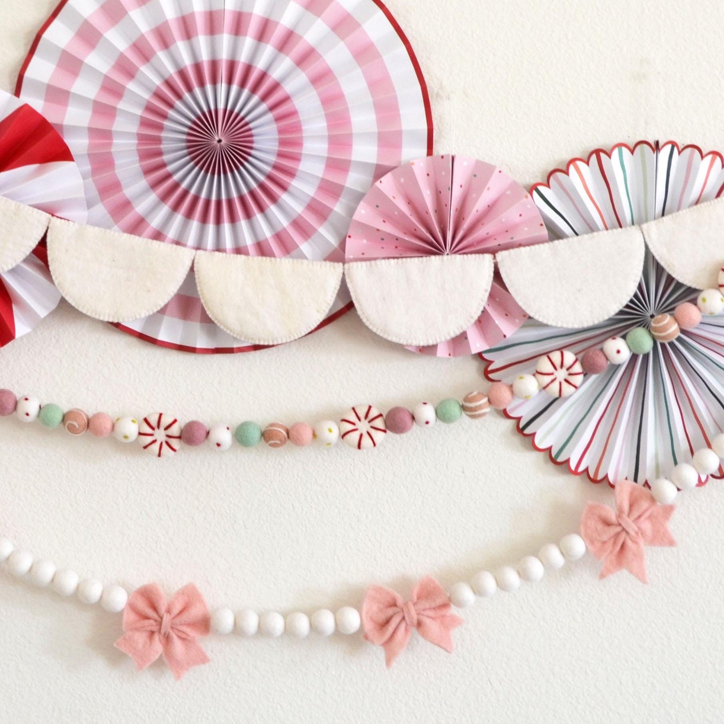 Christmas Felt Garland | Christmas Garland | Bow Garland | Peppermint Garland | Christmas Decorations | Holiday Decor | Felt Bow Garland