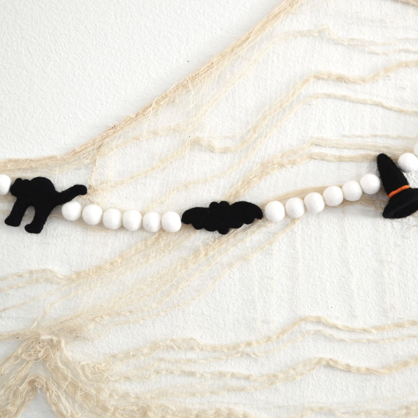 Halloween Felt Ball Garland - Felt Ball Garland, Halloween Garland, Halloween Decor, Felt Garland Halloween, Witch Hat Garland