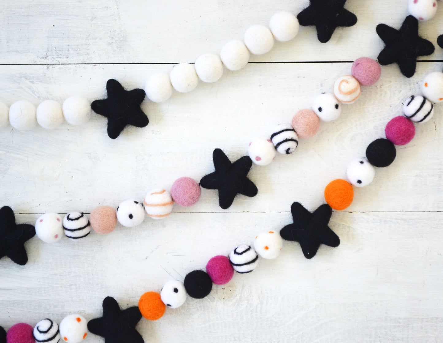 Halloween Felt Ball Garland - Black Star Felt Ball Garland, Halloween Garland, Star Garland, Halloween Decor, Black and Pink Garland, Felt
