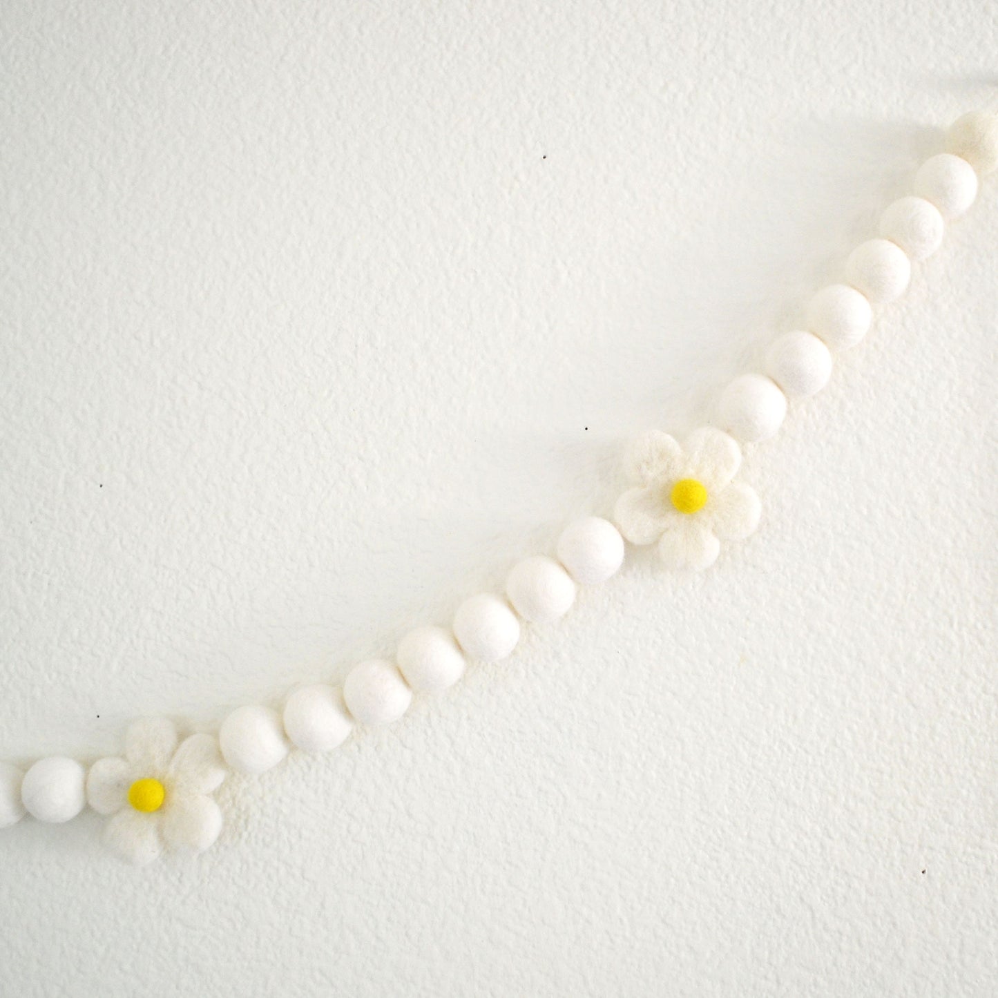Felt Ball Garland - White Daisies