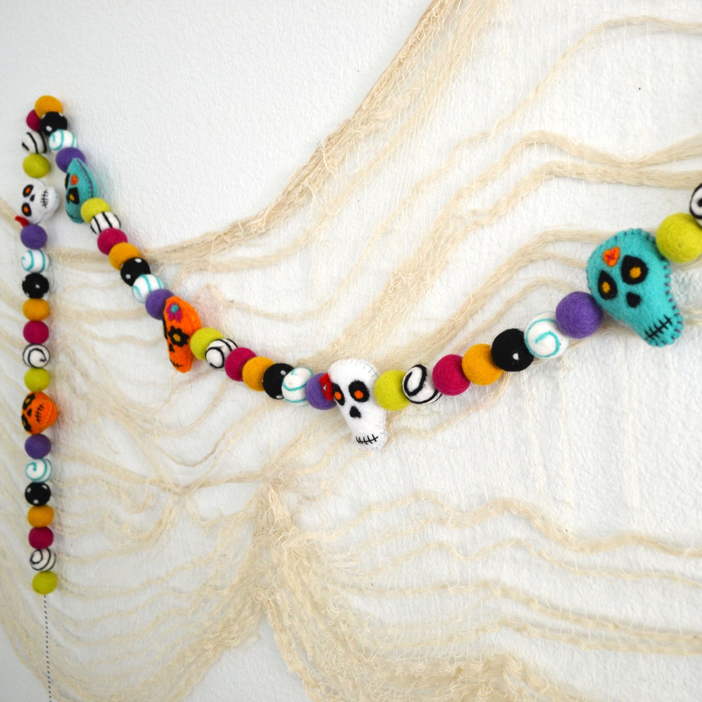 Dia De Los Muertos Felt Garland - Skulls