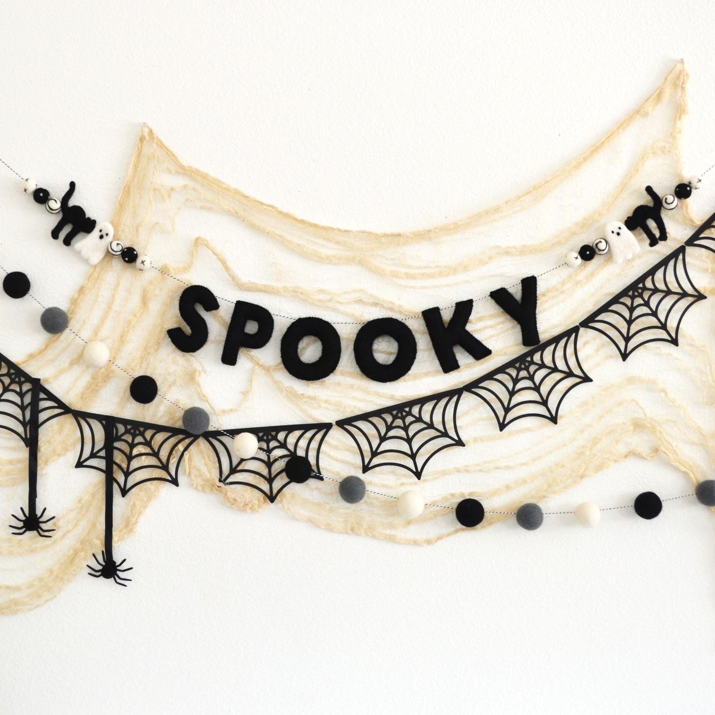 Black Felt Ball Garland | 4cm Halloween Felt Ball Garland | Halloween Decor | Felt Garland | Halloween Garland | Black Gray White Garland