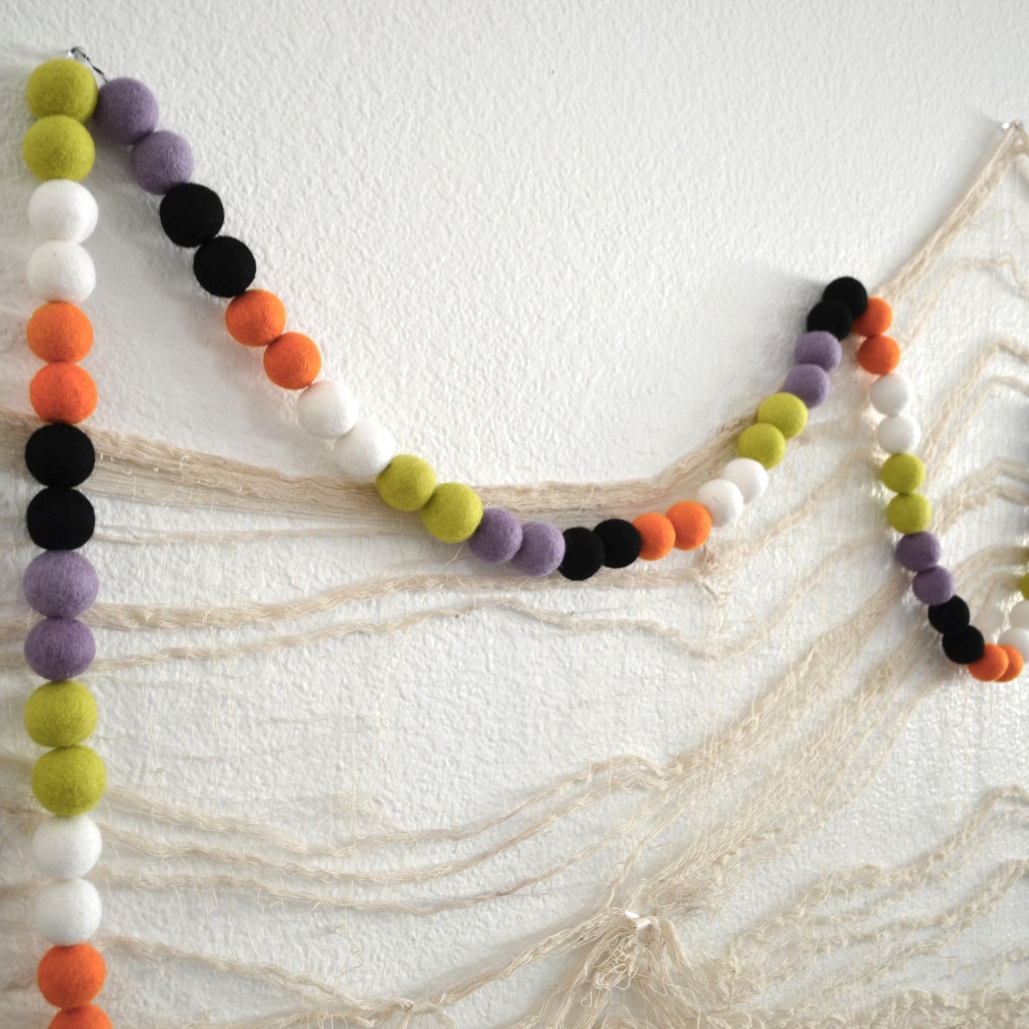 Halloween Felt Ball Garland - Felt Ball Garland, Halloween Decor, Pink Halloween Garland, Garland, Halloween Party, Halloween Ombre Garland