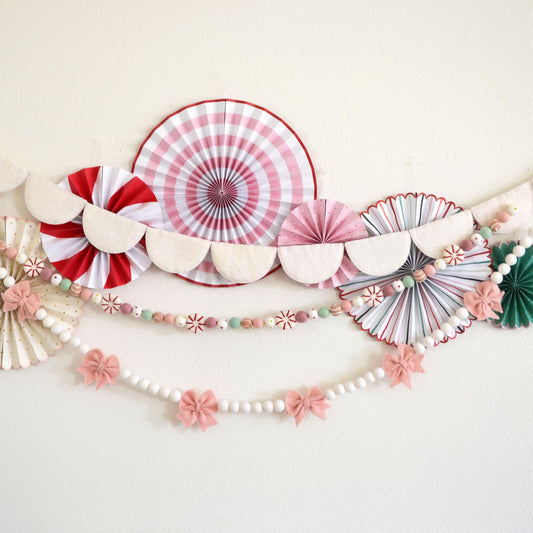 Christmas Felt Garland | Christmas Garland | Bow Garland | Peppermint Garland | Christmas Decorations | Holiday Decor | Felt Bow Garland