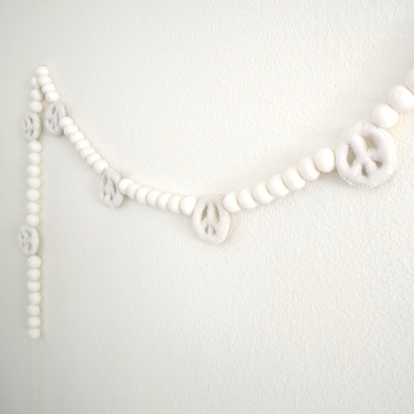 Felt Peace Garland - White Peace