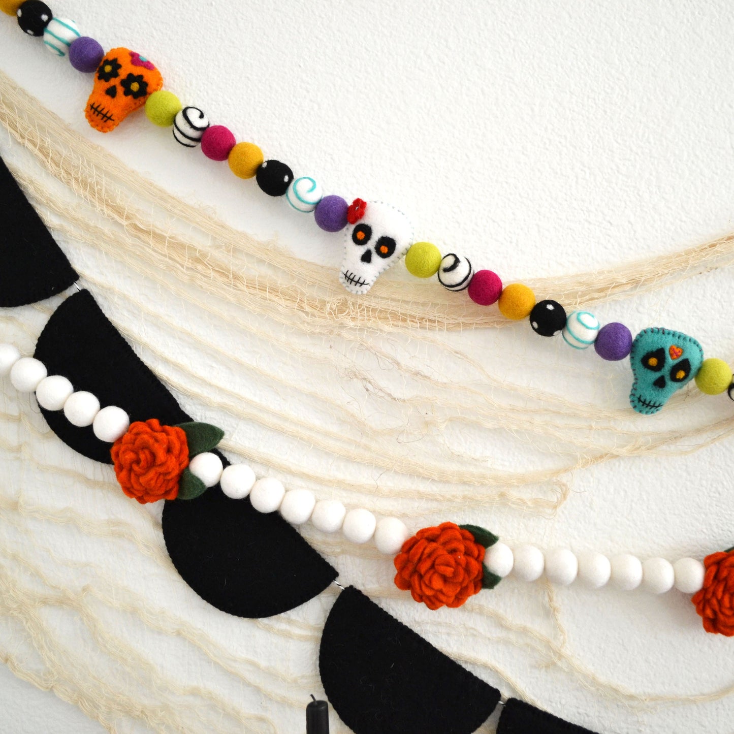 Dia De Los Muertos Felt Garland - Day of the Dead Garland, Felt Ball Garland, Dia De Los Muertos Decor, Sugar Skull, Skull Garland