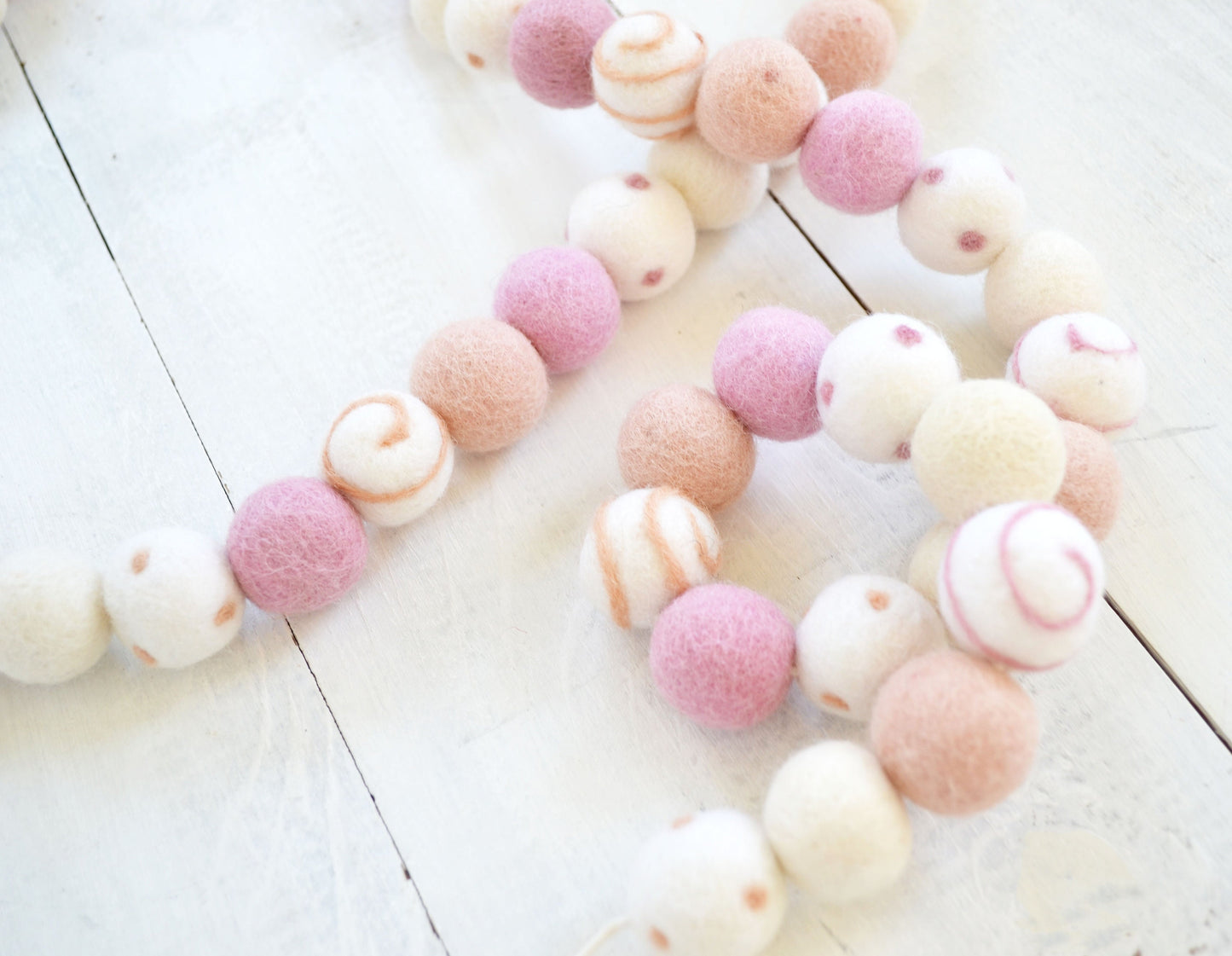 Felt Ball Garland - Pink