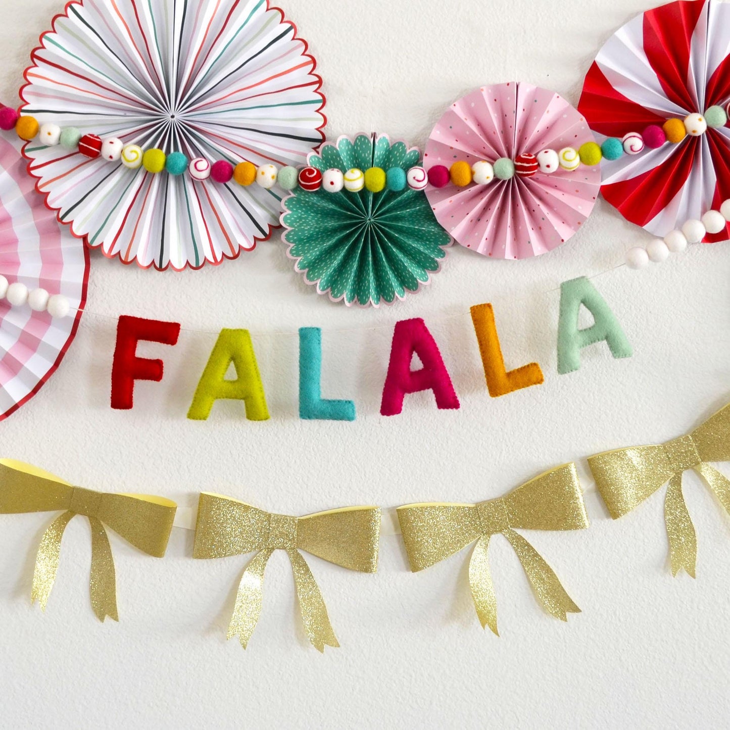 FALALA Felt Garland | Bow Garland | Felt Ball Garland | Christmas Felt Ball Garland | Christmas Garland | Christmas Decoration | Gold Bows