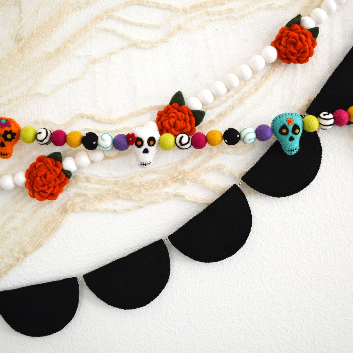 Dia De Los Muertos Felt Garland - Day of the Dead Garland, Felt Ball Garland, Dia De Los Muertos Decor, Sugar Skull, Skull Garland