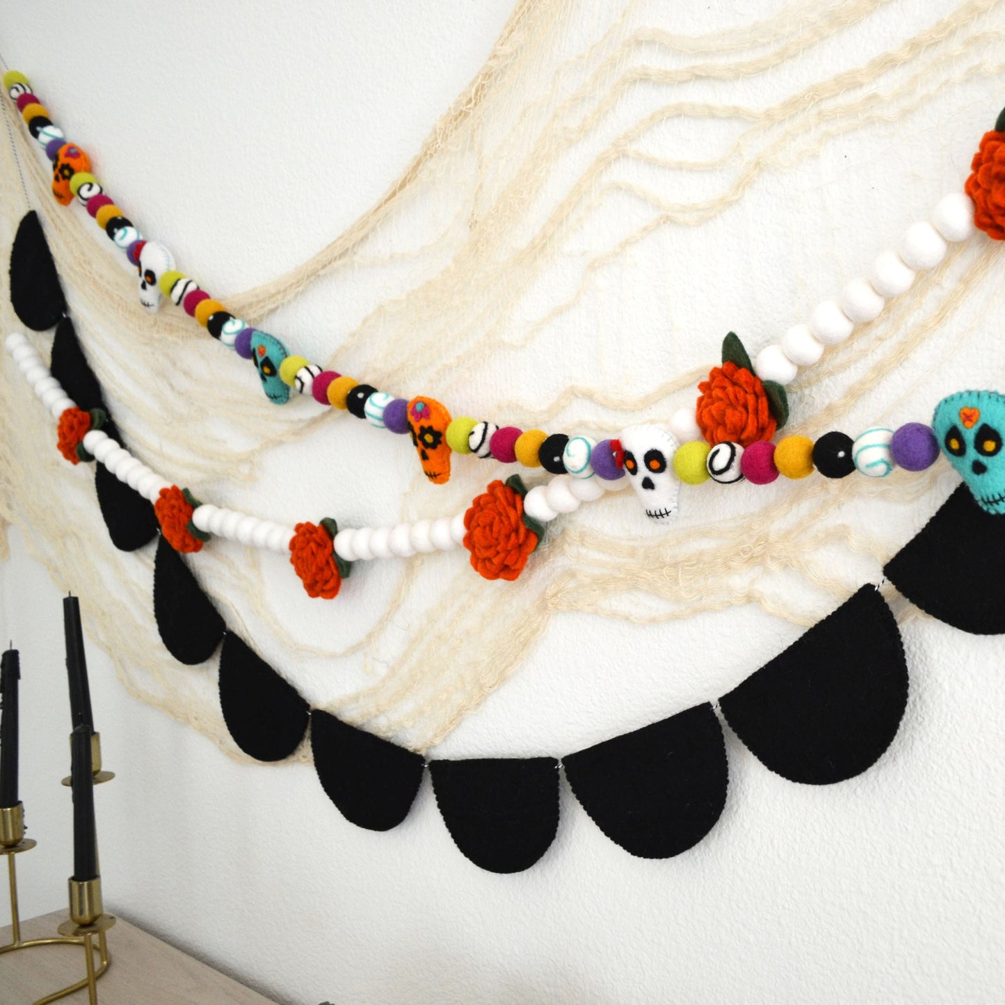 Dia De Los Muertos Felt Garland - Day of the Dead Garland, Felt Ball Garland, Dia De Los Muertos Decor, Sugar Skull, Skull Garland