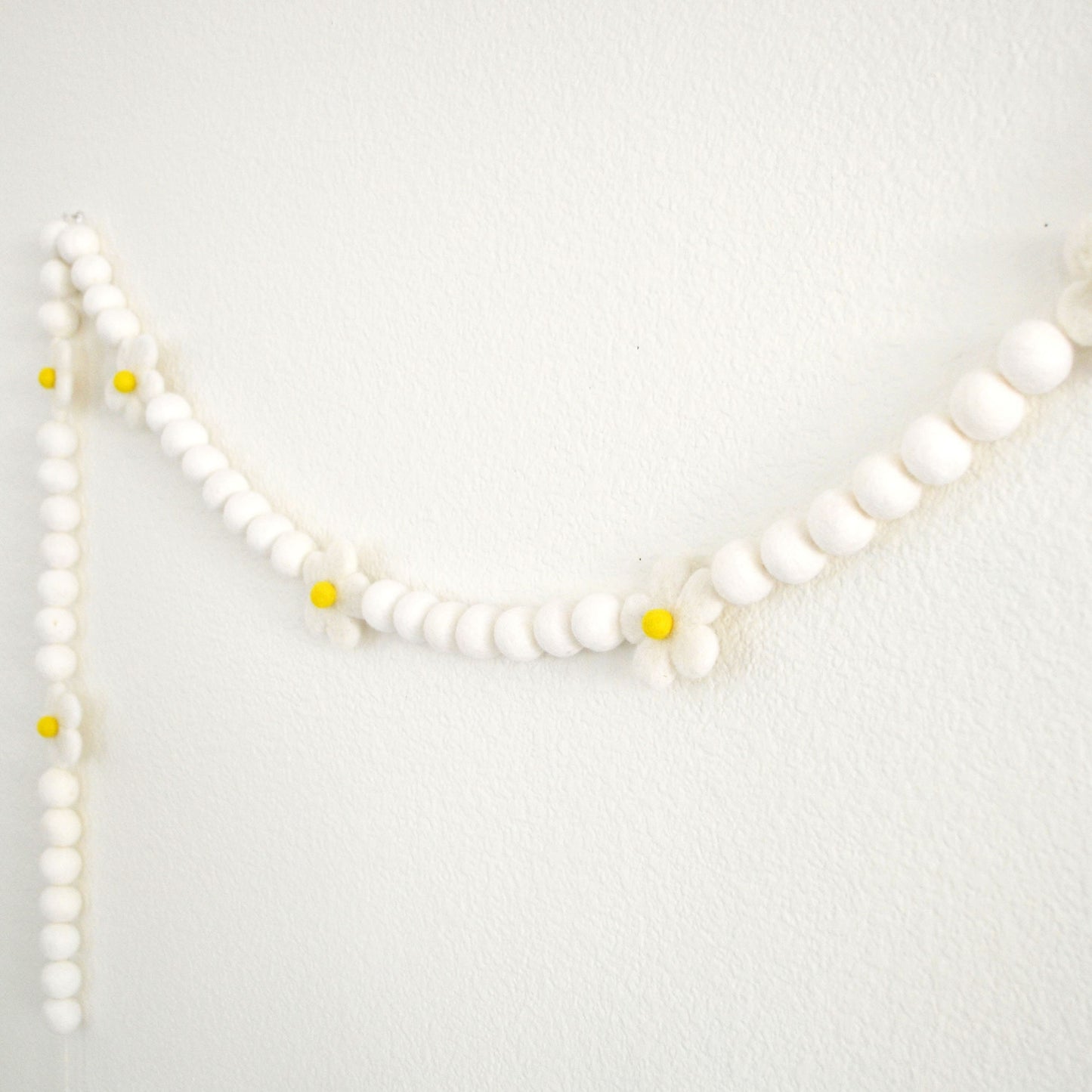 Felt Ball Garland - White Daisies