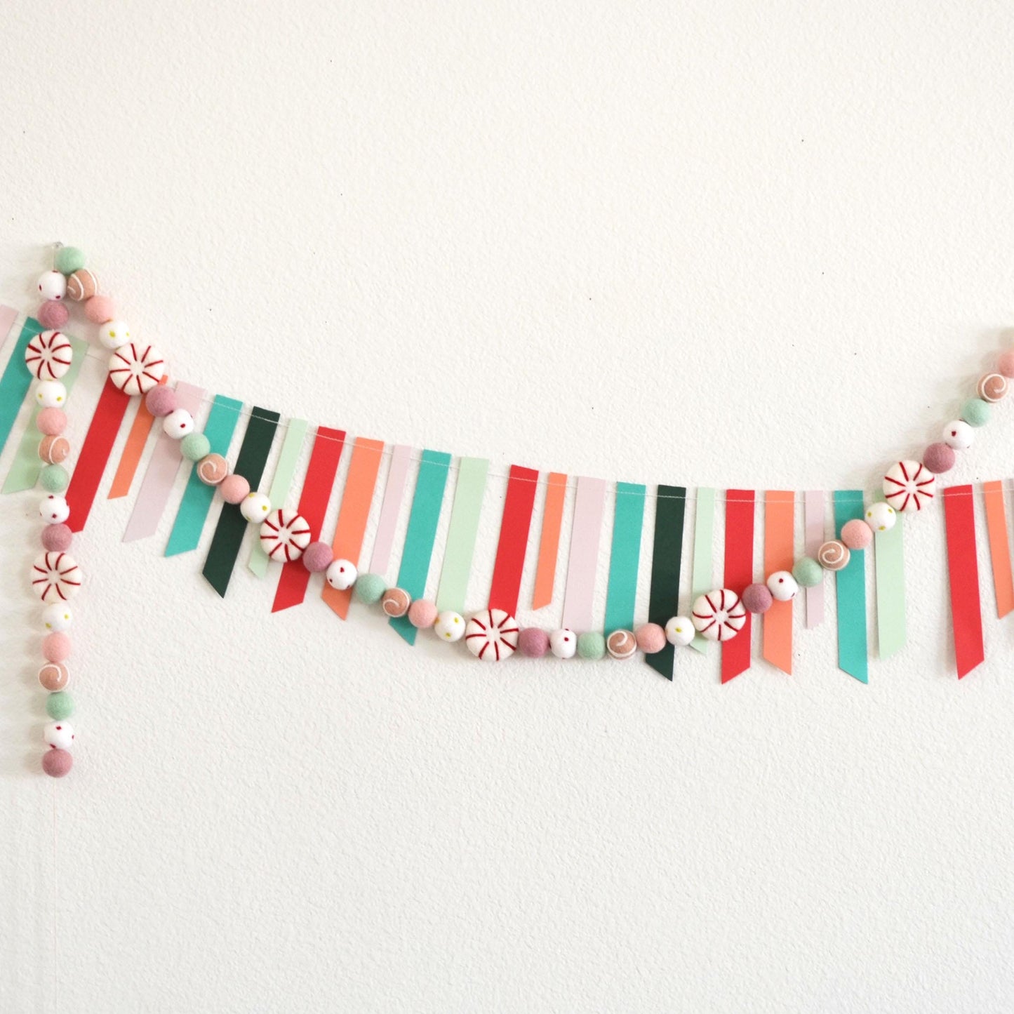 Christmas Felt Garland | Christmas Garland | Bow Garland | Peppermint Garland | Christmas Decorations | Holiday Decor | Felt Bow Garland