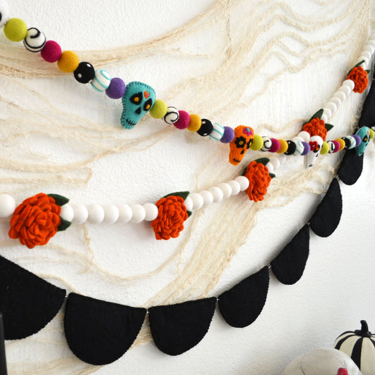 Dia De Los Muertos Felt Garland - Day of the Dead Garland, Felt Ball Garland, Dia De Los Muertos Decor, Sugar Skull, Skull Garland