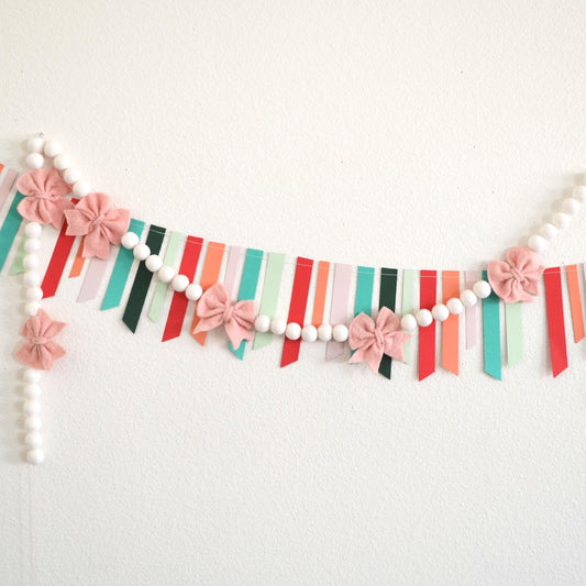Christmas Felt Garland | Christmas Garland | Felt Bow Garland | Bow Garland | Christmas Decoration | Holiday Decor | Pink Bow | Felt Bow