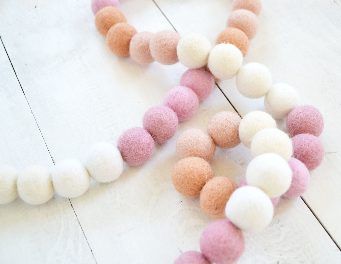 Felt Ball Garland - Pink Ombre