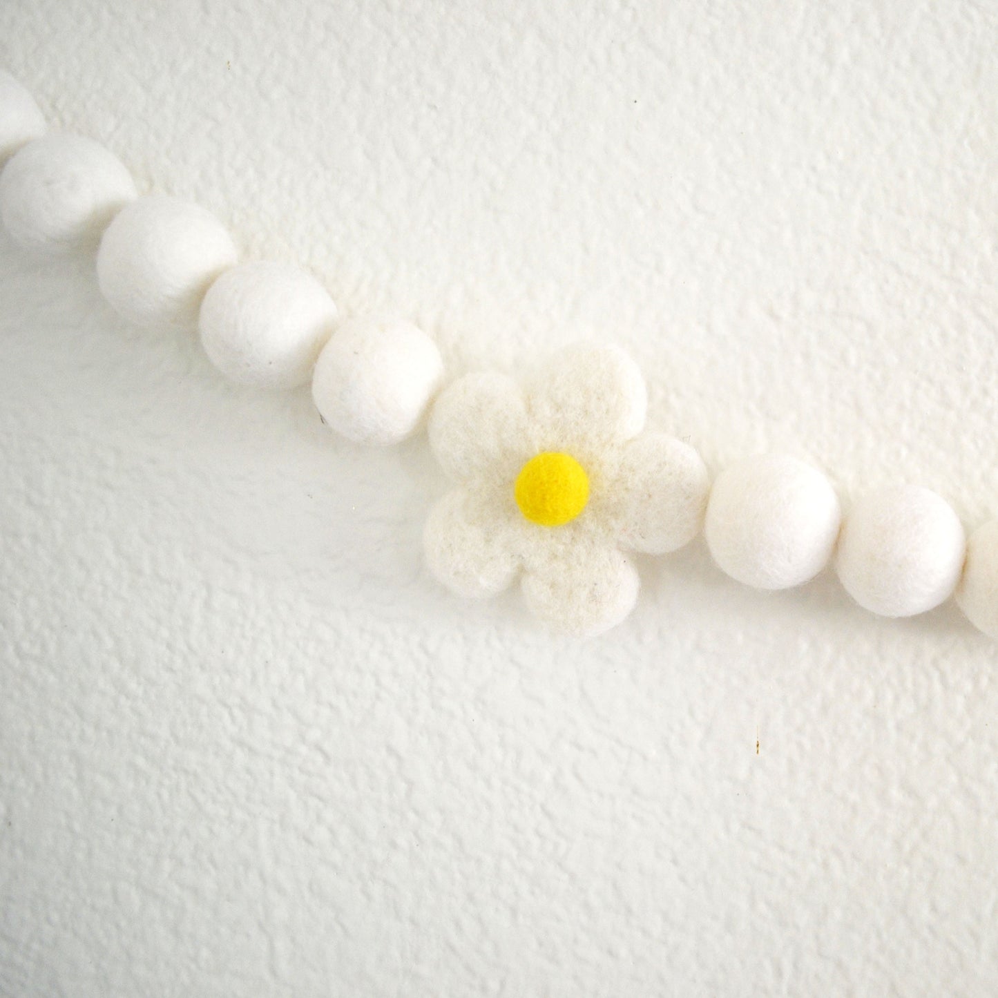 Felt Ball Garland - White Daisies