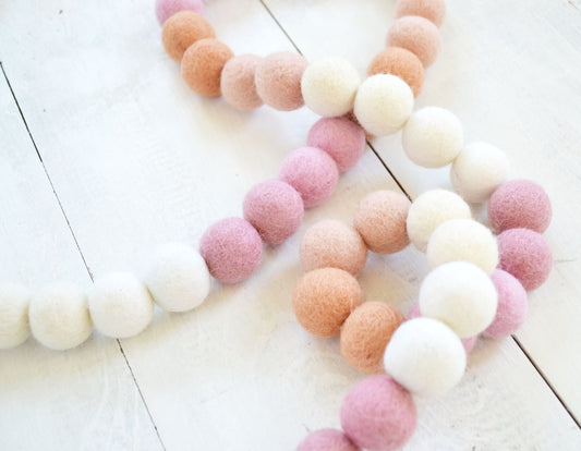 Felt Ball Garland - Pink & White Ombre