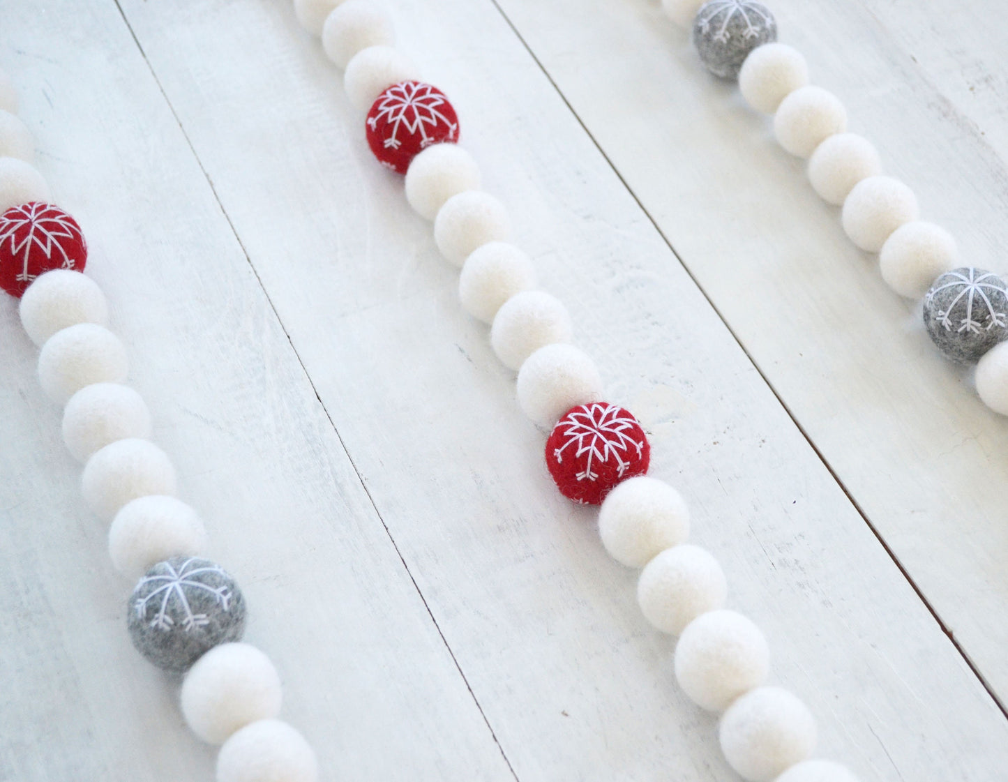 Christmas Felt Garland - Choice of Christmas Felt Balls or Snowballs