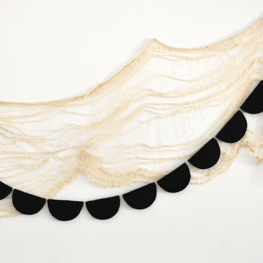 Black Felt Garland | Halloween Felt Ball Garland | Halloween Decor | Scallop Felt Garland | Halloween Garland | Black Garland | Halloween
