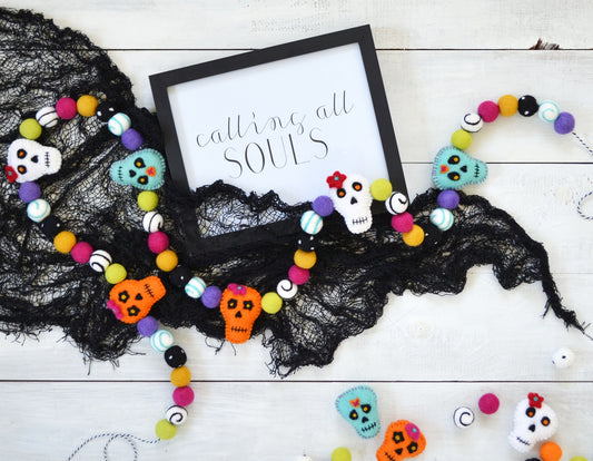 Dia De Los Muertos Felt Garland - Day of the Dead Garland, Felt Ball Garland, Dia De Los Muertos Decor, Sugar Skull, Skull Garland