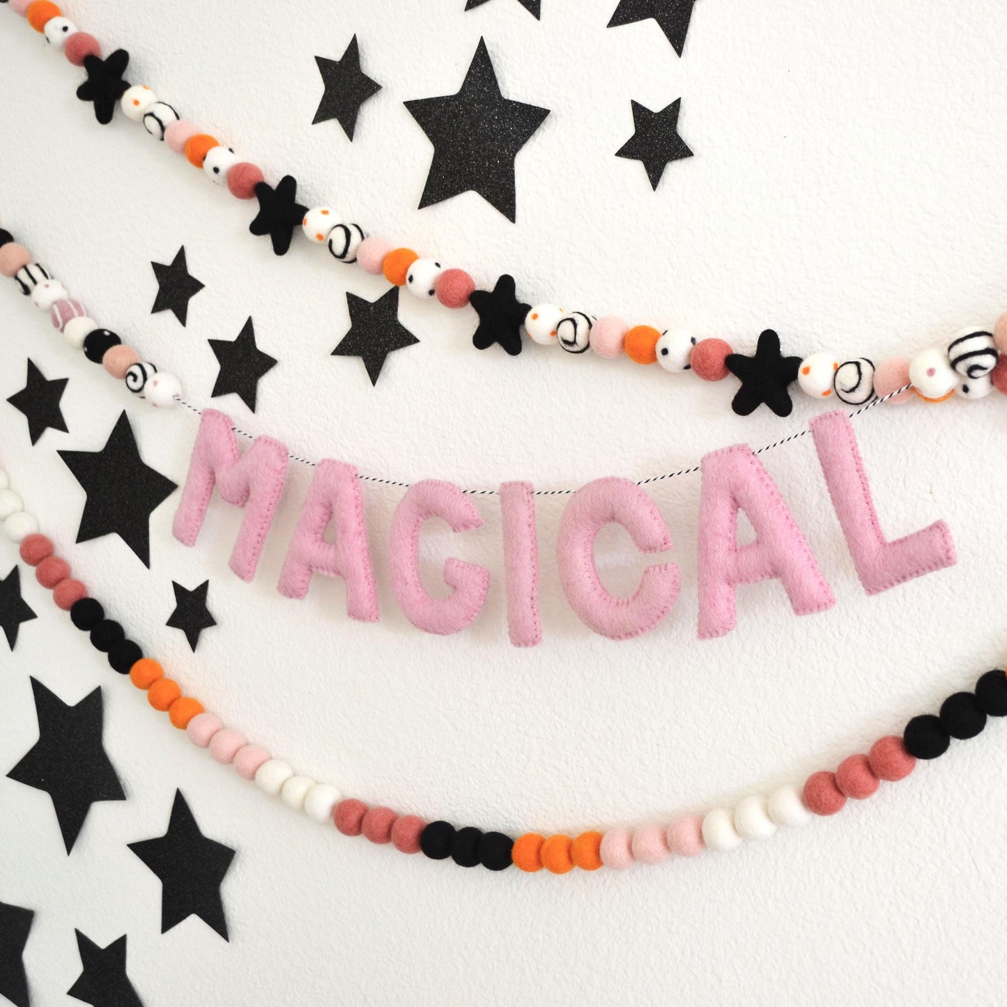 MAGICAL Halloween Garland-  Halloween Decoration /Halloween Felt Ball Garland /Halloween Decorations /Halloween Party /Felt Ball Garland