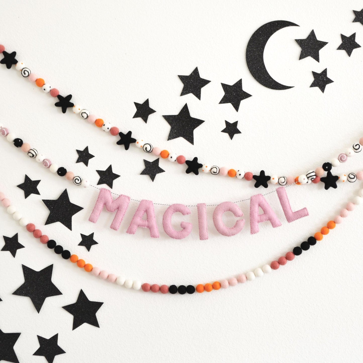 MAGICAL Halloween Garland-  Halloween Decoration /Halloween Felt Ball Garland /Halloween Decorations /Halloween Party /Felt Ball Garland