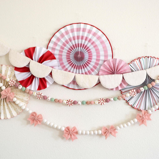 Christmas Felt Garland | Christmas Garland | Bow Garland | Peppermint Garland | Christmas Decorations | Holiday Decor | Felt Bow Garland