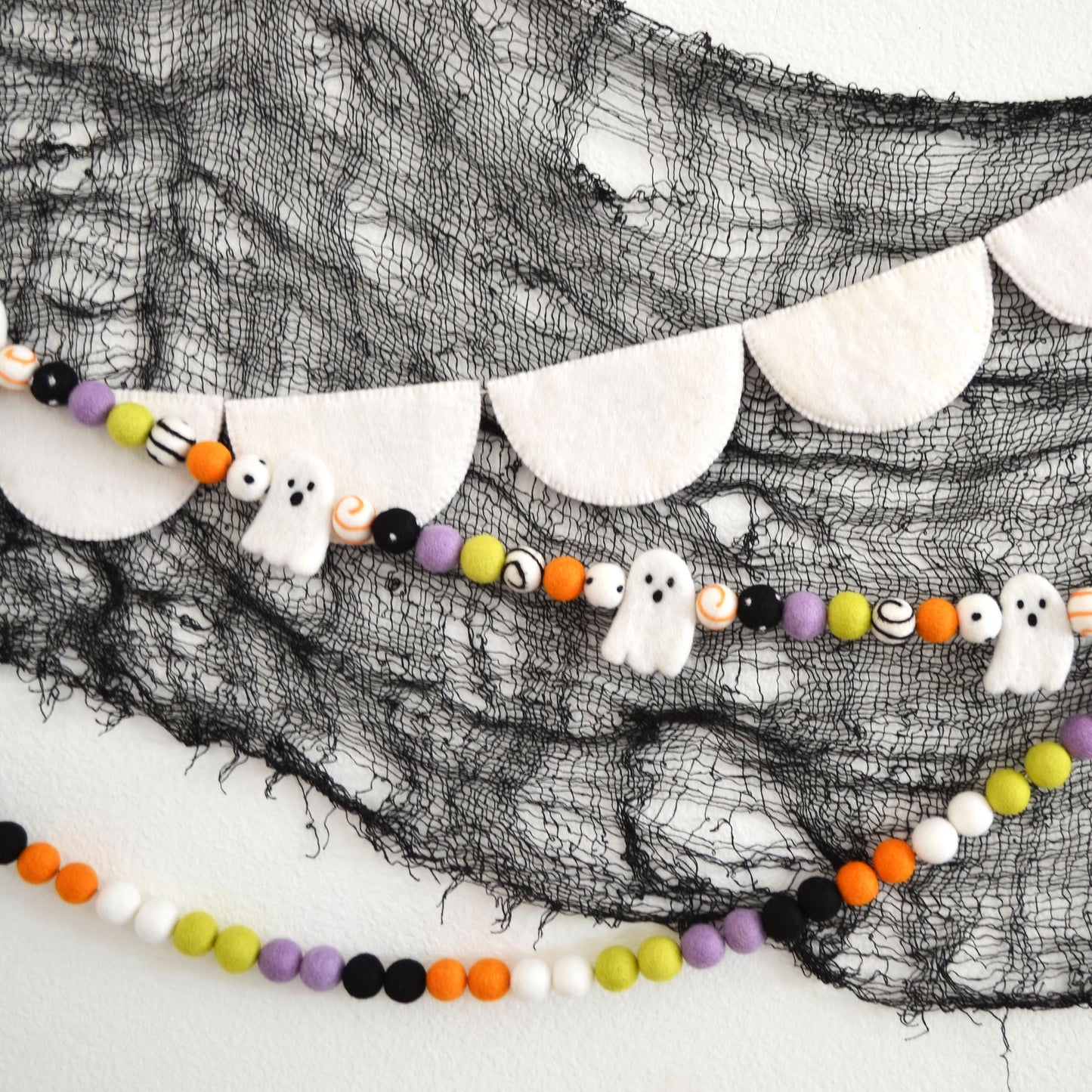 Halloween Felt Ball Garland - Ghost Felt Ball Garland, Halloween Garland, Ghost Banner, Halloween Decoration, Ghost Garland, Ghost Decor