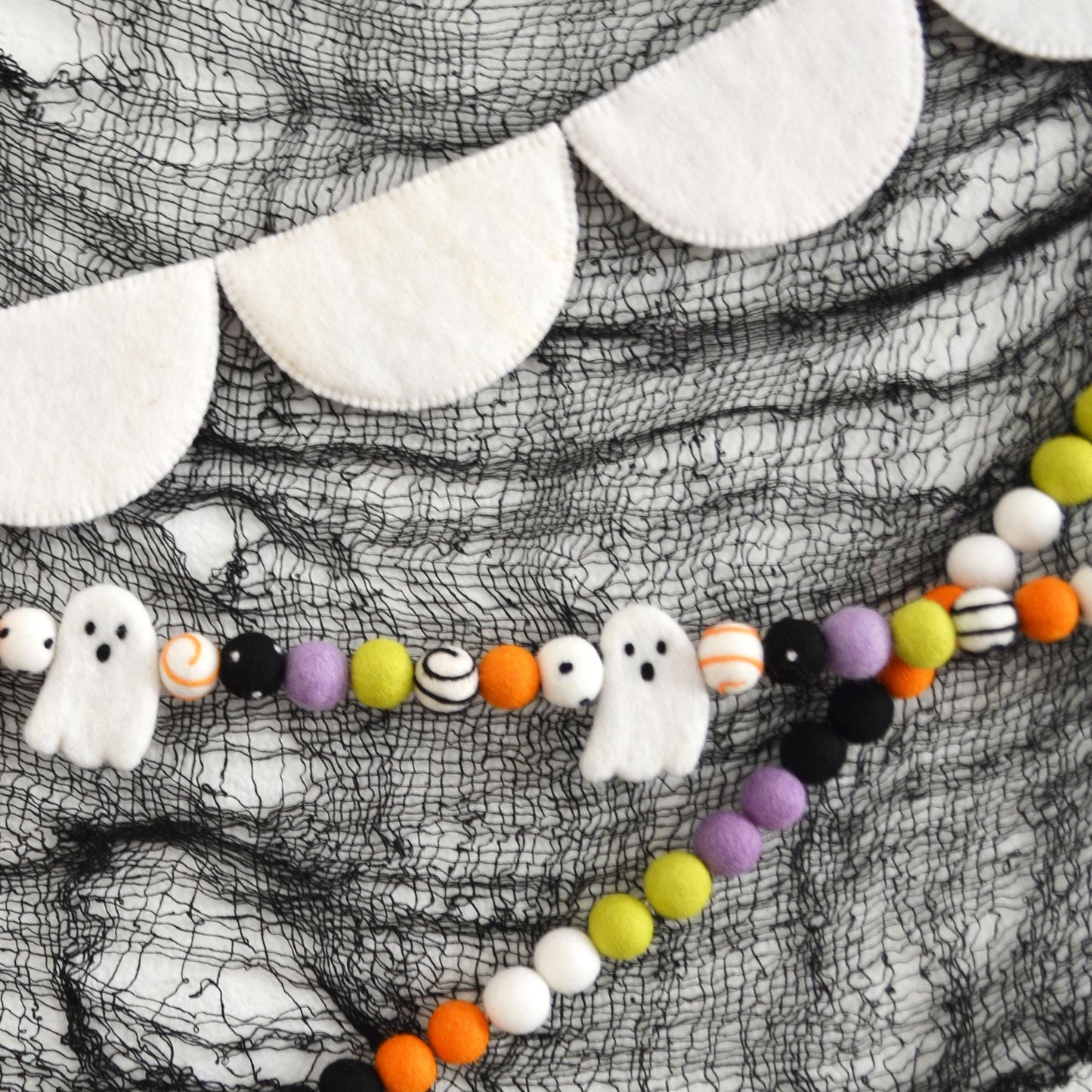 Halloween Felt Ball Garland - Ghost Felt Ball Garland, Halloween Garland, Ghost Banner, Halloween Decoration, Ghost Garland, Ghost Decor