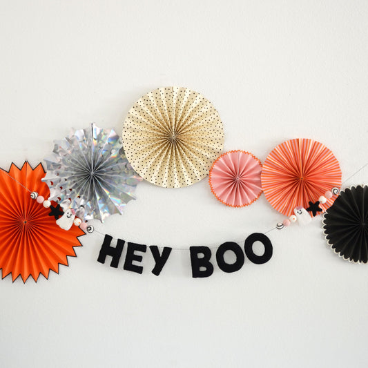Halloween Felt Banner - HEY BOO Black