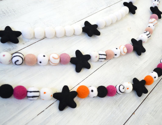 Halloween Felt Ball Garland -  Black Star Felt Ball Garland, Halloween Garland, Star Garland,  Halloween Decor, Black and Pink Garland, Felt