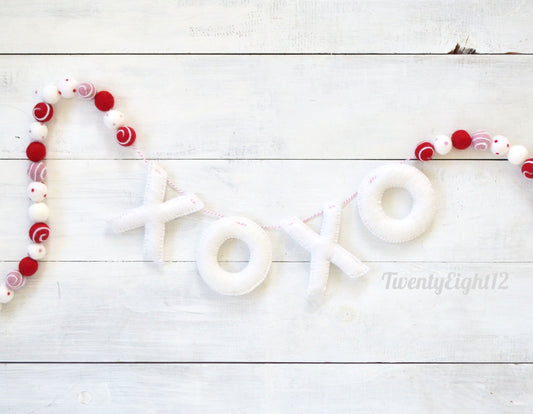 Valentines Felt Garland - Valentines Felt Ball Garland, Valentines Banner, XOXO Felt Ball Garland, Valentines Day Garland, Valentines Decor